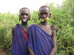 Les Surmas de la vallée de l'Omo, en Ethiopie