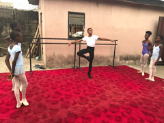 Une école de ballet au Nigeria : Antony sera inévitablement une star !