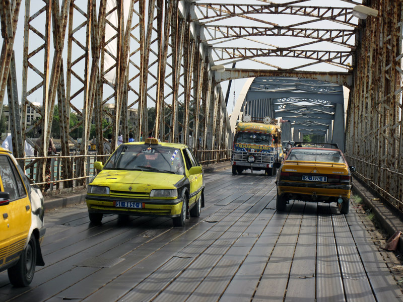 Le pont Faidherbe reliant l’île au continent